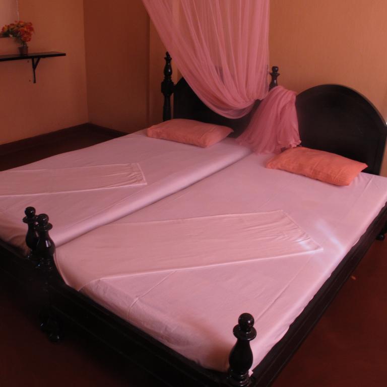 Shahira Hotel Nilaveli Habitación foto